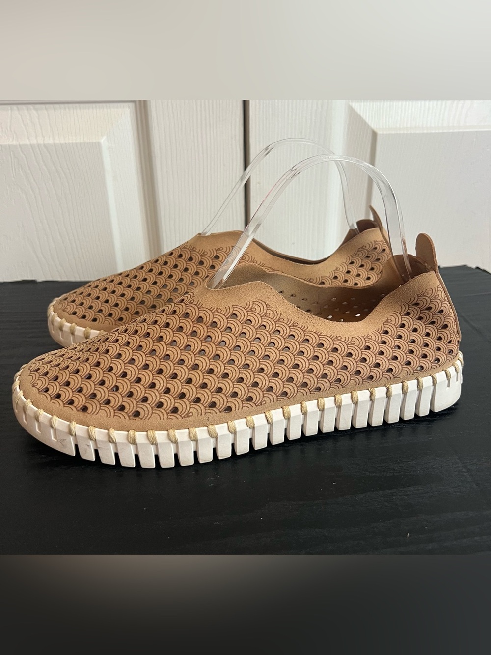 Ilse Jacobsen Tulip Tan Laser Cut Perforated Slip On Shoes Women's EU 39 US 9